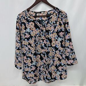 Women’s Paper Moon floral shirt sz Large